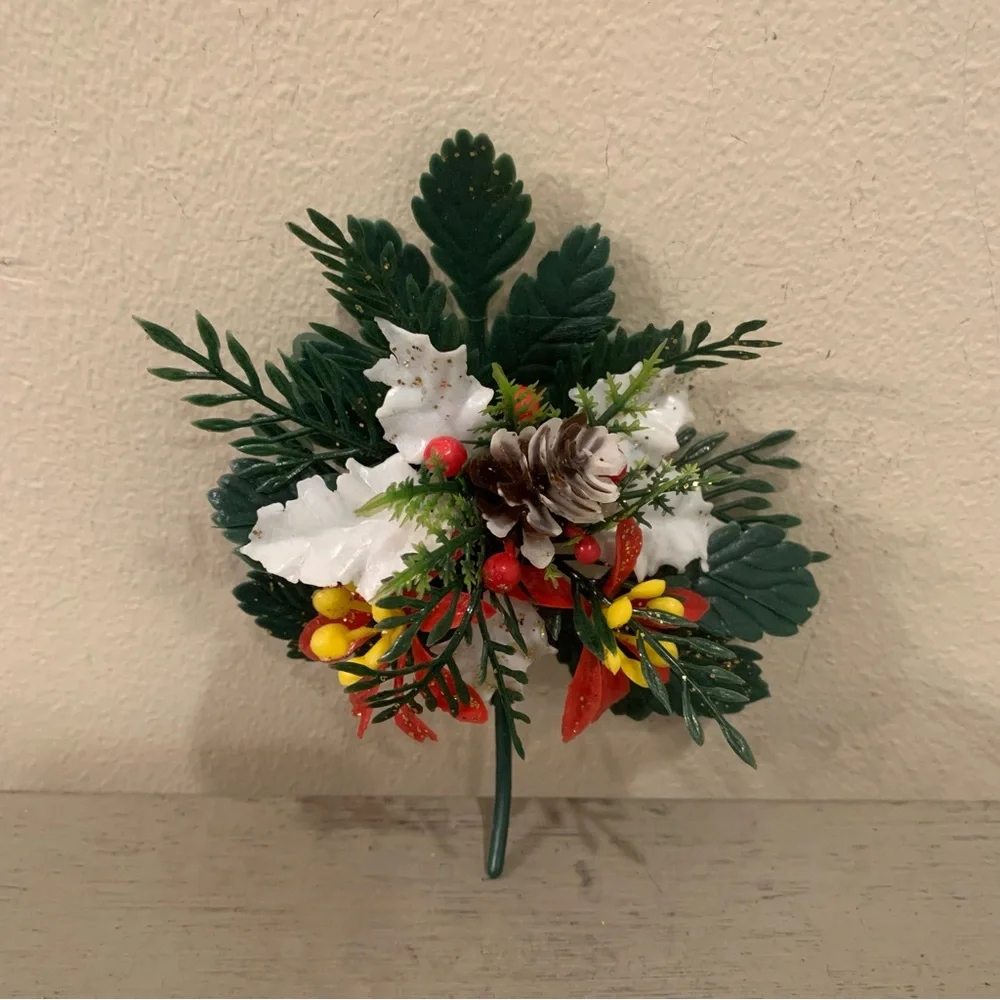 VTG Plastic Christmas Holly Corsage